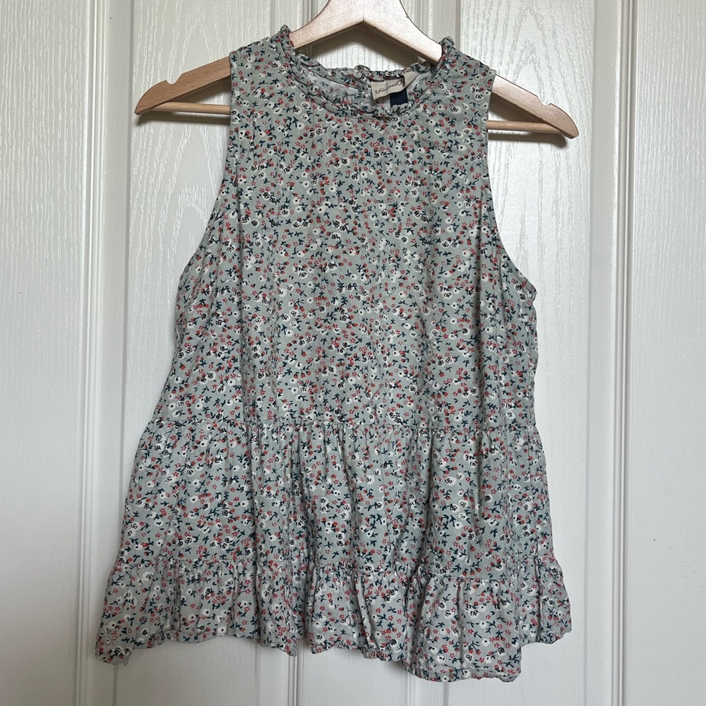 Cute women’s blue floral tank top size Medium
